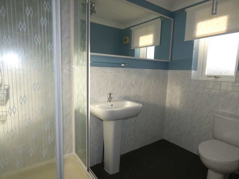 En-Suite- click for photo gallery